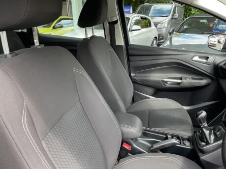 Ford C-Max ZETEC 18