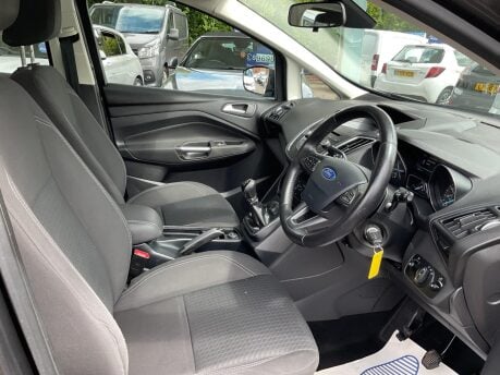 Ford C-Max ZETEC 19