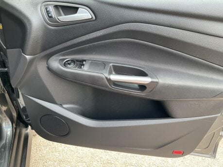 Ford C-Max ZETEC 23