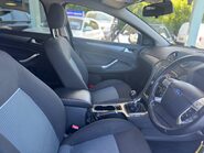 Ford Mondeo ZETEC 28