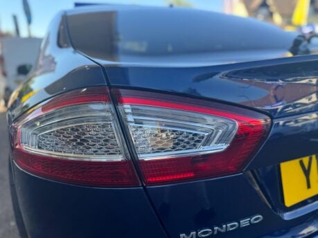 Ford Mondeo ZETEC 12
