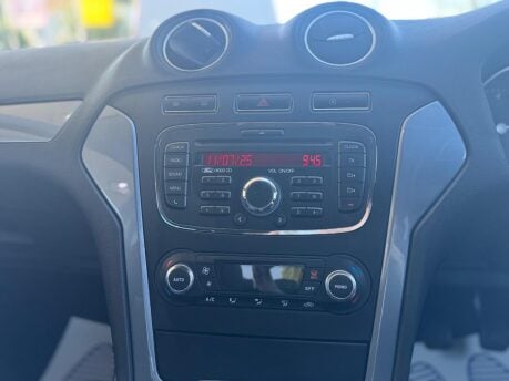 Ford Mondeo ZETEC 25