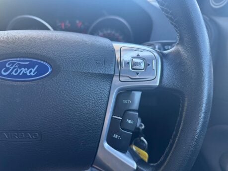 Ford Mondeo ZETEC 23