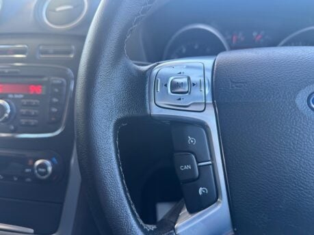 Ford Mondeo ZETEC 22