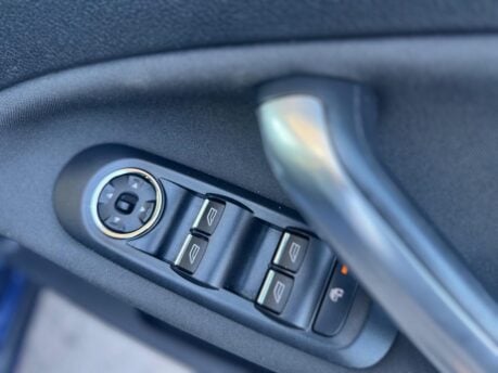 Ford Mondeo ZETEC 19