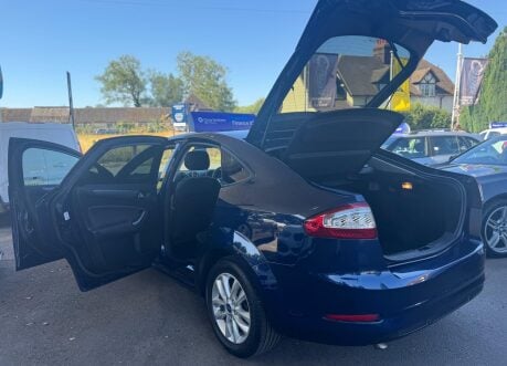 Ford Mondeo ZETEC 36