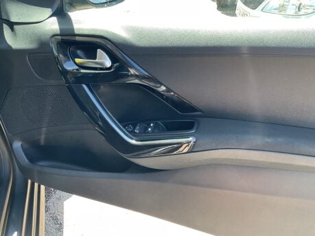 Peugeot 208 ACTIVE HDI 19