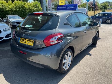 Peugeot 208 ACTIVE HDI 9