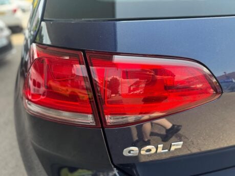 Volkswagen Golf 1.6 TDI BlueMotion Tech SE Euro 5 (s/s) 5dr 12