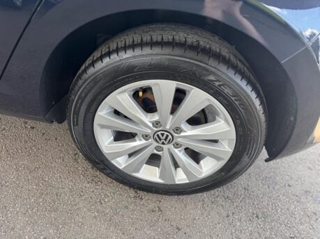 Volkswagen Golf 1.6 TDI BlueMotion Tech SE Euro 5 (s/s) 5dr 16