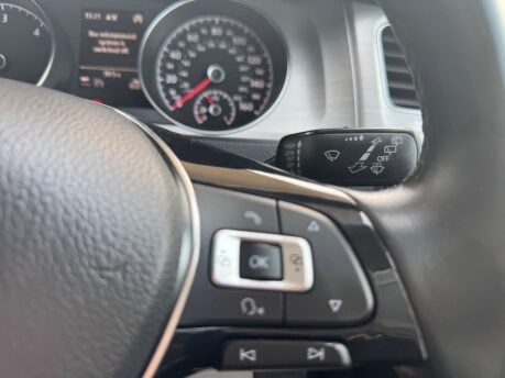 Volkswagen Golf 1.6 TDI BlueMotion Tech SE Euro 5 (s/s) 5dr 22