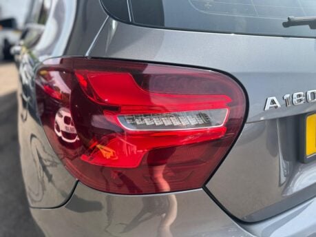 Mercedes-Benz A Class 1.5 A180d AMG Line (Premium) 7G-DCT Euro 6 (s/s) 5dr 12