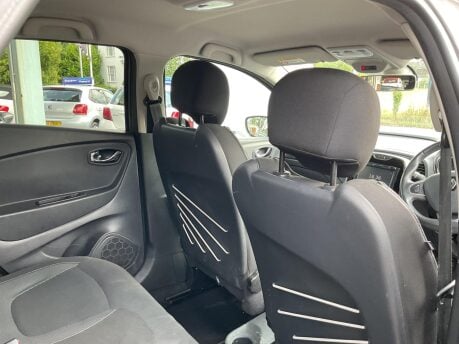 Renault Captur 1.5 dCi ENERGY Dynamique S Nav Euro 6 (s/s) 5dr 9