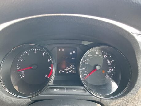 Volkswagen Polo 1.0 S Euro 6 (s/s) 5dr (A/C) 28