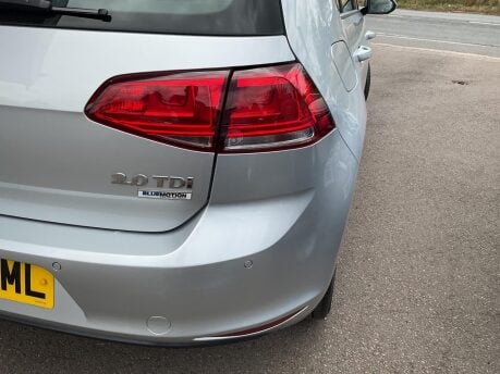 Volkswagen Golf 2.0 TDI BlueMotion Tech Match Euro 5 (s/s) 5dr 32