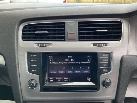 Volkswagen Golf 2.0 TDI BlueMotion Tech Match Euro 5 (s/s) 5dr 26