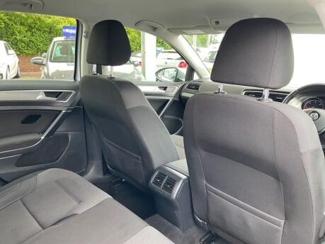 Volkswagen Golf 2.0 TDI BlueMotion Tech Match Euro 5 (s/s) 5dr 22