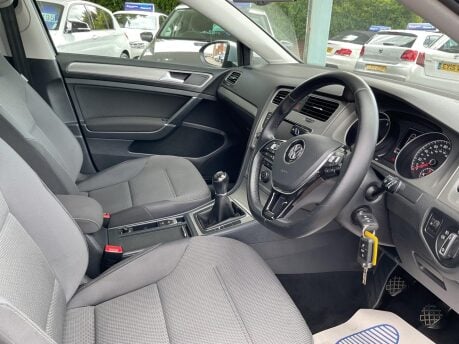 Volkswagen Golf 2.0 TDI BlueMotion Tech Match Euro 5 (s/s) 5dr 19