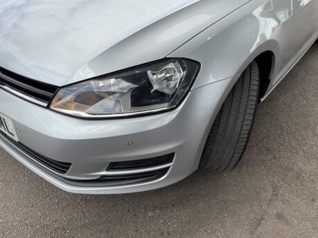 Volkswagen Golf 2.0 TDI BlueMotion Tech Match Euro 5 (s/s) 5dr 34