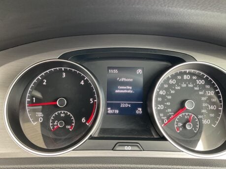 Volkswagen Golf 2.0 TDI BlueMotion Tech Match Euro 5 (s/s) 5dr 27
