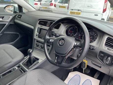 Volkswagen Golf 2.0 TDI BlueMotion Tech Match Euro 5 (s/s) 5dr 17