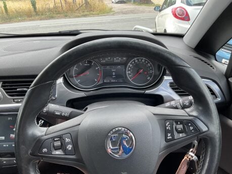 Vauxhall Corsa 1.4i ecoFLEX SE Euro 6 3dr 15