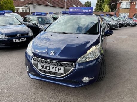 Peugeot 208 1.2 VTi Allure Euro 5 5dr 10
