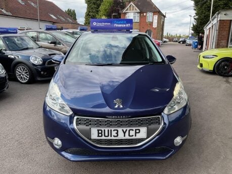 Peugeot 208 1.2 VTi Allure Euro 5 5dr 2