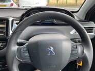 Peugeot 208 1.2 VTi Allure Euro 5 5dr 31