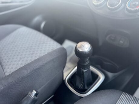 Toyota Yaris 1.0 VVT-i Icon Euro 6 5dr 26