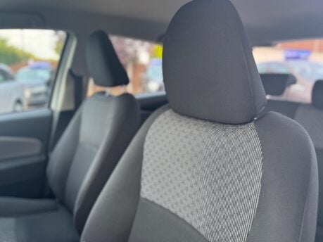 Toyota Yaris 1.0 VVT-i Icon Euro 6 5dr 32
