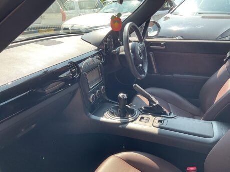 Mazda MX-5 2.0i Venture Roadster Euro 5 2dr 25