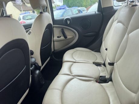 Mini Countryman 2.0 Cooper D Auto Euro 5 5dr 29