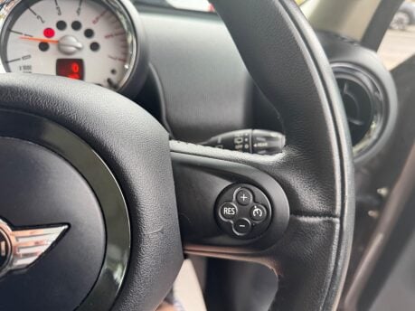 Mini Countryman 2.0 Cooper D Auto Euro 5 5dr 21