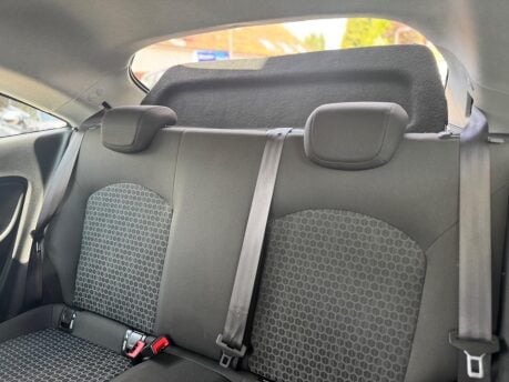 Vauxhall Corsa 1.4i ecoTEC Active Euro 6 3dr 31
