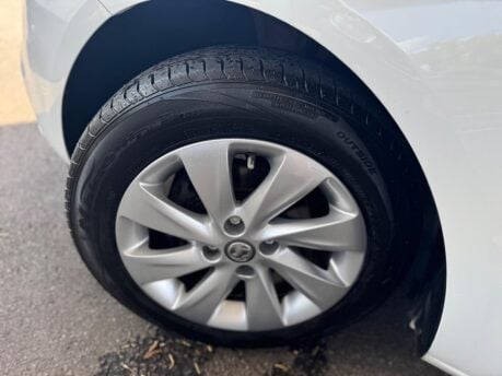 Vauxhall Corsa 1.4i ecoTEC Active Euro 6 3dr 17
