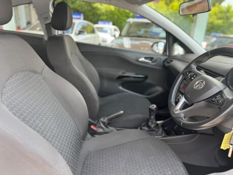 Vauxhall Corsa 1.4i ecoTEC Active Euro 6 3dr 28
