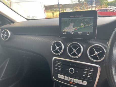 Mercedes-Benz A Class 1.5 A180d Sport (Executive) 7G-DCT Euro 6 (s/s) 5dr 14