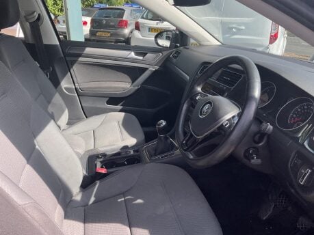 Volkswagen Golf 1.4 TSI BlueMotion Tech SE Nav Euro 6 (s/s) 5dr 12