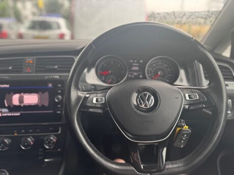 Volkswagen Golf 1.4 TSI BlueMotion Tech SE Nav Euro 6 (s/s) 5dr 24