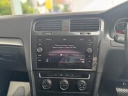Volkswagen Golf 2.0 TDI BlueMotion Tech SE Nav DSG Euro 6 (s/s) 5dr 25