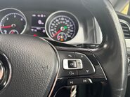 Volkswagen Golf 2.0 TDI BlueMotion Tech SE Nav DSG Euro 6 (s/s) 5dr 23