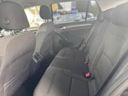 Volkswagen Golf 2.0 TDI BlueMotion Tech SE Nav DSG Euro 6 (s/s) 5dr 31