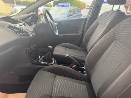 Ford Fiesta 1.25 Zetec Euro 6 5dr 32