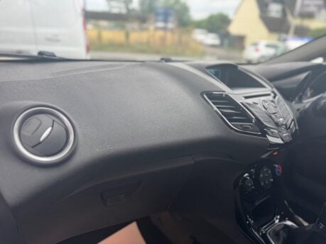 Ford Fiesta 1.25 Zetec Euro 6 5dr 33