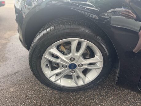 Ford Fiesta 1.25 Zetec Euro 6 5dr 17