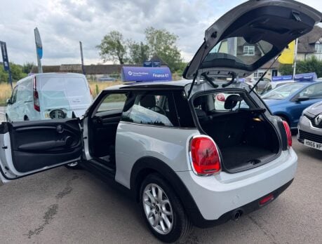Mini Hatch 1.5 Cooper Euro 6 (s/s) 3dr 34