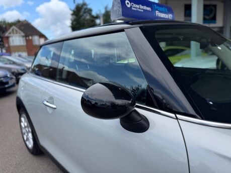 Mini Hatch 1.5 Cooper Euro 6 (s/s) 3dr 13