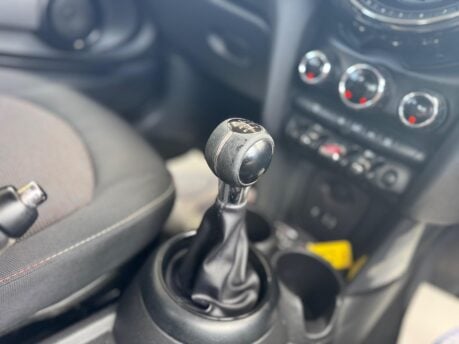 Mini Hatch 1.5 Cooper Euro 6 (s/s) 3dr 24