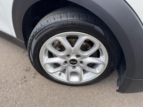 Mini Hatch 1.5 Cooper Euro 6 (s/s) 3dr 14